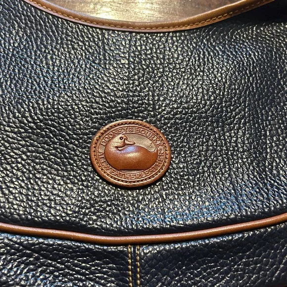 Vintage Dooney & Bourke Black Pebbled Leather Shoulder Bag with Tan Trim - Picture 3 of 14